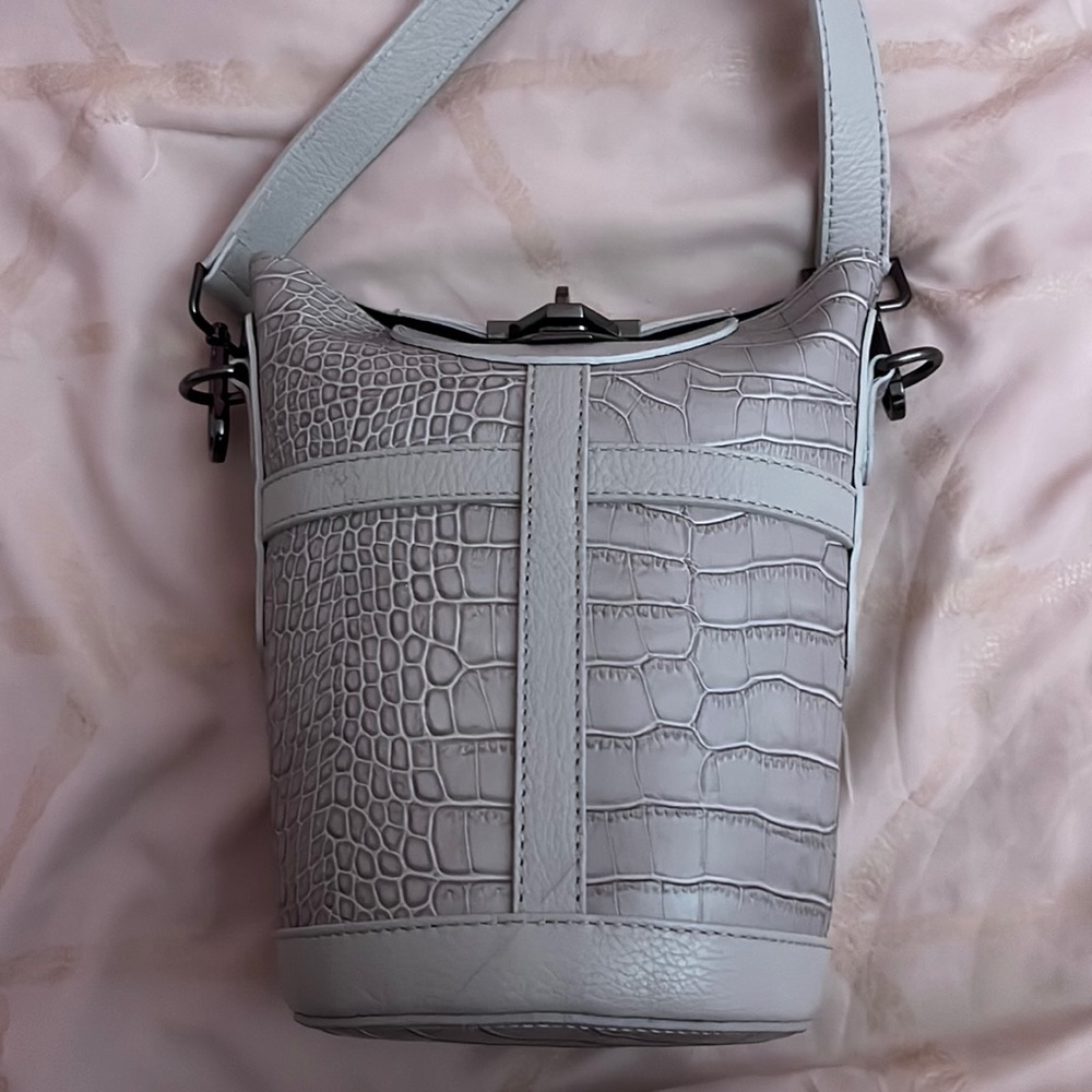 Valentina Fiore bucket bag